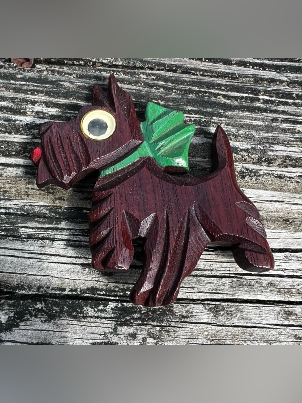 Vtg Hand Carved Wood Scottie Dog Glas Eye Brooch Brown Green Bandanna Collar